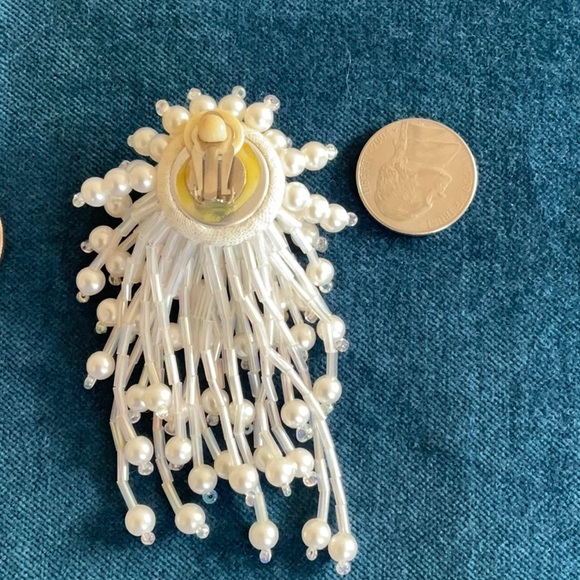 90s Vintage pearl burst earrings - Picture 7 of 8